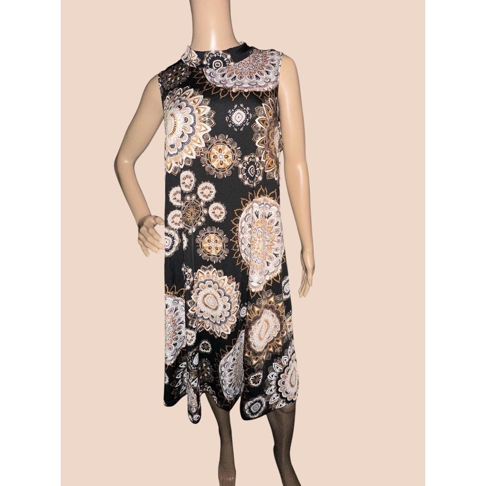 Signature by Robbie Bee Mandala Print Tie Back Dress L